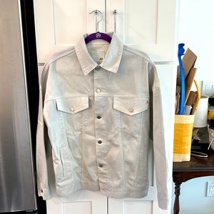 Kendrix Jacket oversized trucker jacket in pale grey glimmering metallic finish.